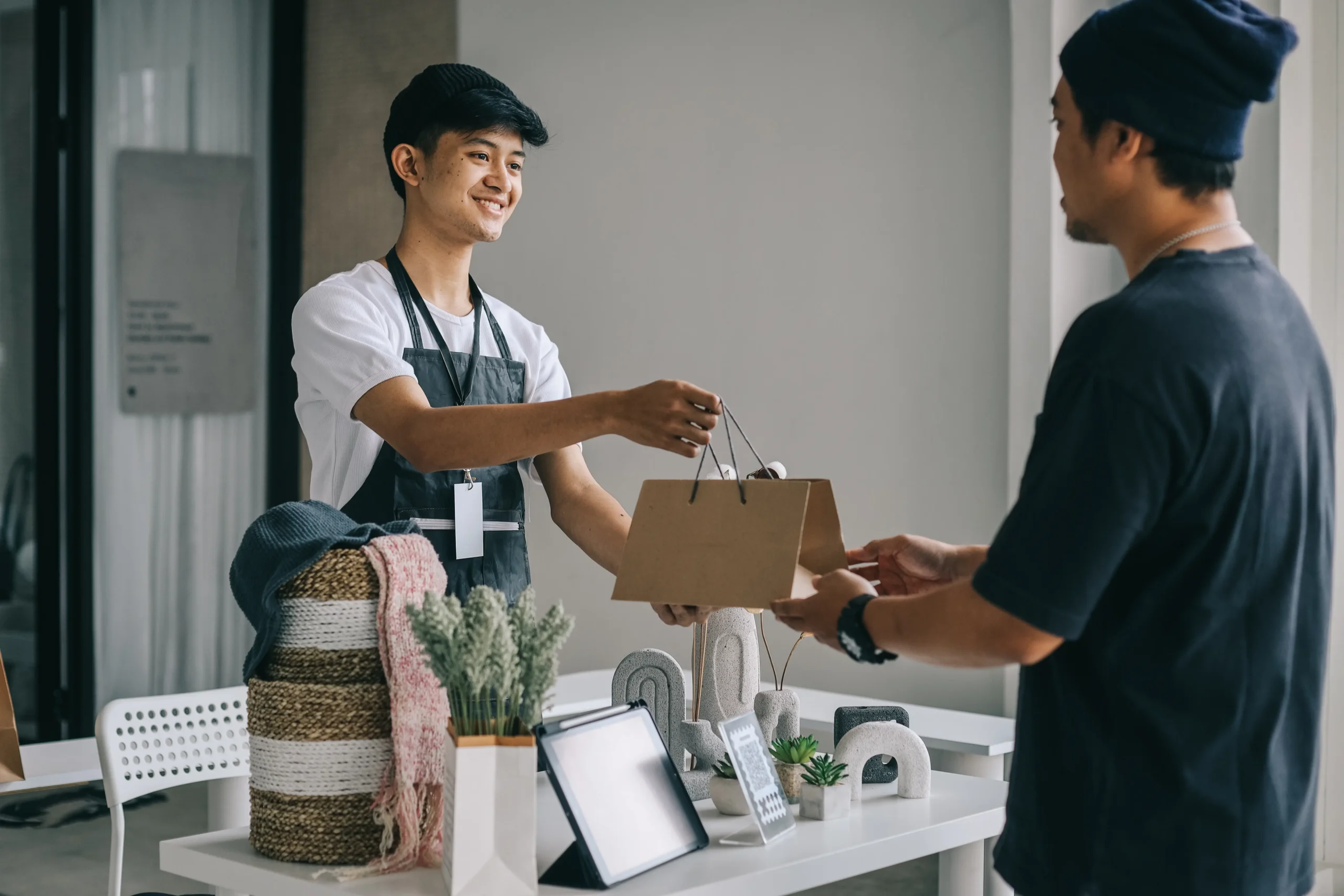 Customer Service Best Practices for Your Cannabis Delivery Service